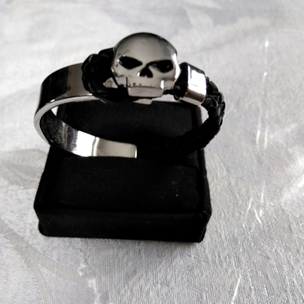 Skull Bracelet, Willie G, Leather & Chrome Strap